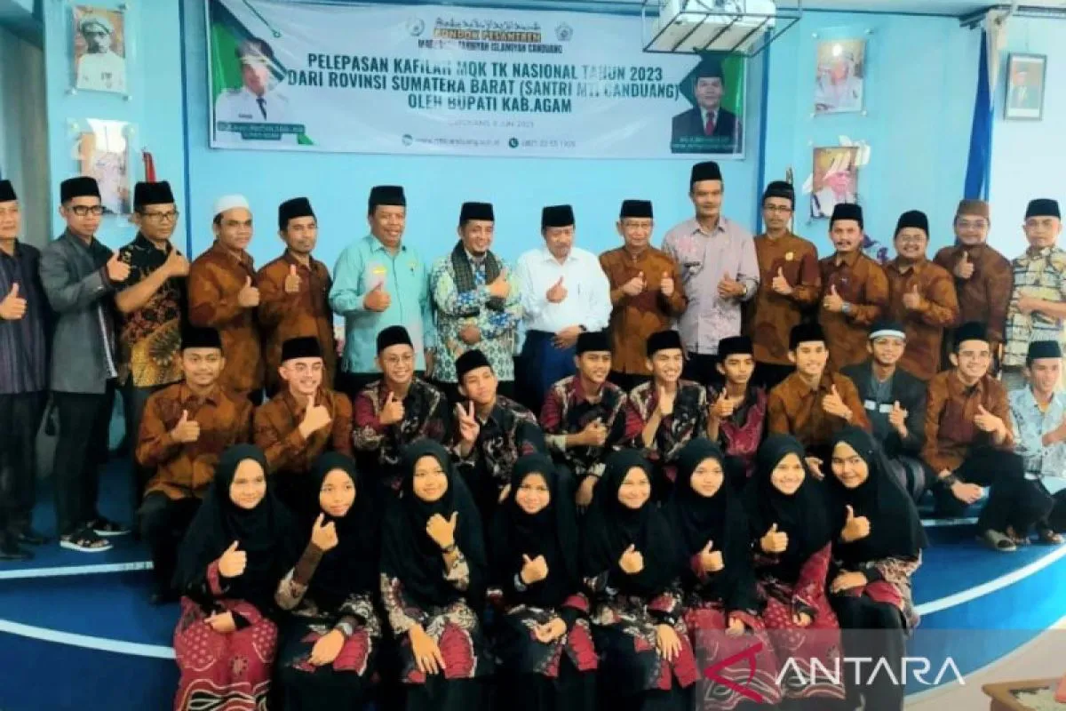Bupati Agam lepas Kafilah MTI Canduang ikuti MQK Nasional di Jawa Timur